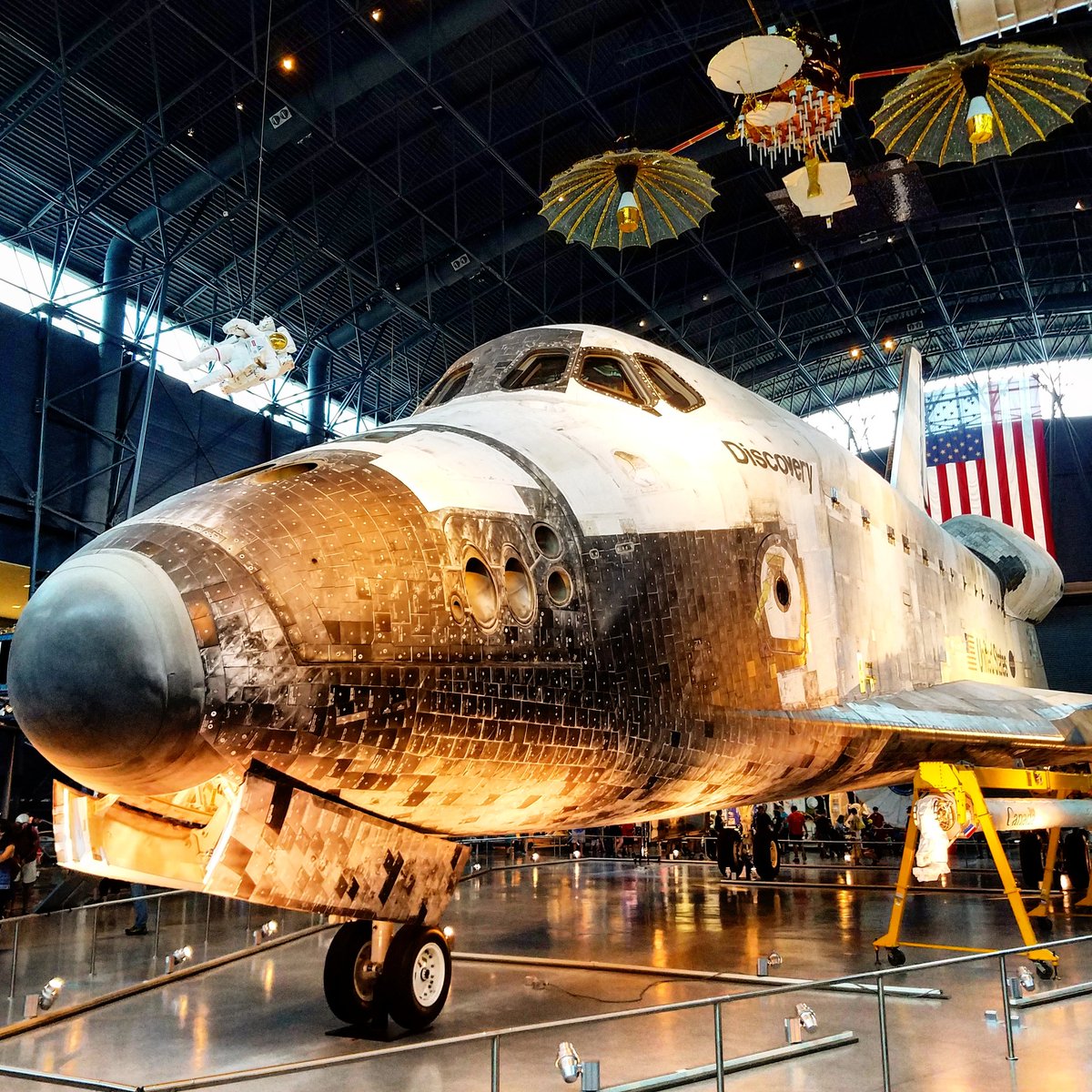 Space Shuttle Discovery, Udvar-Hazy Center, Smithsonian National Air and Space Museum <a href="/airandspace/">National Air and Space Museum</a>