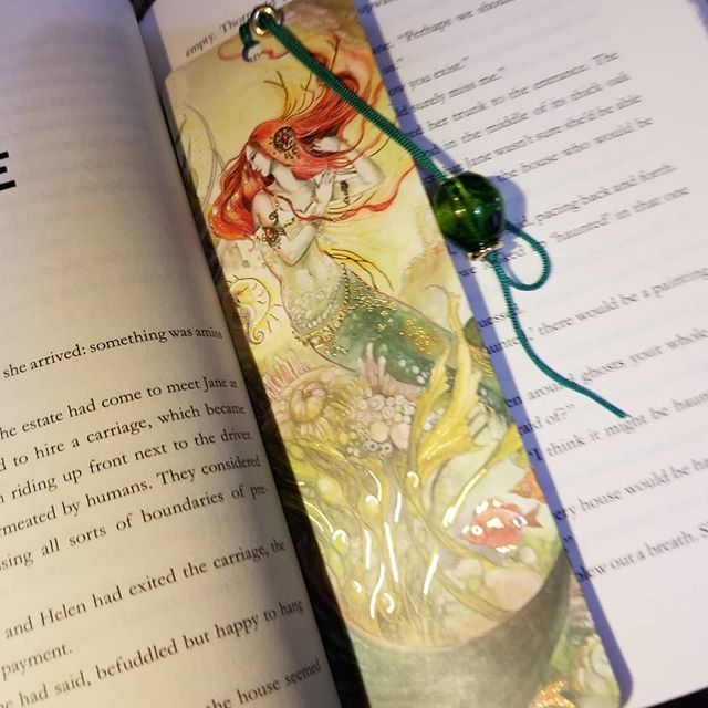 How gorgeous is this Mermaid bookmark that I bought? I actually got it a week or two before I was added to my Book Battle Mermaid team. It must have been fate!

IG Prompt: Represent Your Team

#representyourteam #mermaids #bookmark #bookbattle #bbmermaid… ift.tt/2vDNnRJ