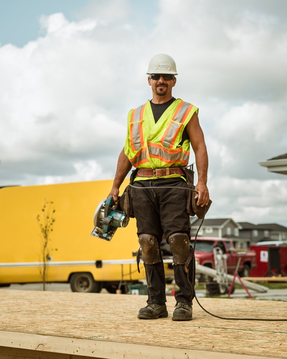 worksafesask's tweet photo. "Staying safe means I can keep coming to work, which also means I will get paid. It might sound selfish, but I have a daughter at home who needs me." -Doren Tottenham 👨👧 @SCSAonline #RewardingSafety #WorkSafe https://t.co/r5rGV0xpaU