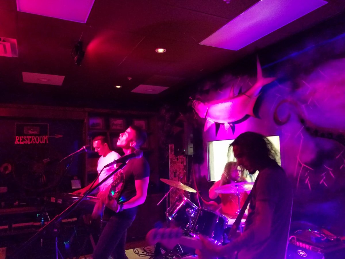 PerfectSequence's tweet image. We had a blast playing this weekend with The Bird-Men at Point Ybel on Friday and The Freejects at Caloosahatchee Jack&apos;s on Saturday!! Thank you to all who came out to rock with us, we&apos;ve got plenty more in store for you all 🤘🎸😎 #perfectsequence #alternativerock #swflmusic