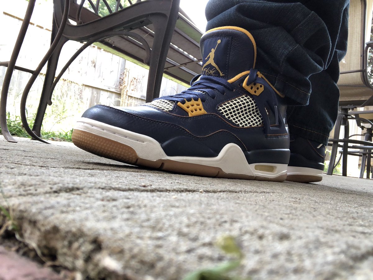 SAuthenticators's tweet photo. 🙌
#jordan #nike #yeezy #jordan4 #dunkfromabove #sneakershouts #wdywt #kotd #nationofsoles #funkylace #laceddifferently #kickstagram #nicekicks #solecollector #rphkicks #teamunstockeverything #sneakeroftheday #jordandepot #sharpshooters #1sneakernation #sneakerspics #sneakerfiles https://t.co/YsxXeC2hXA