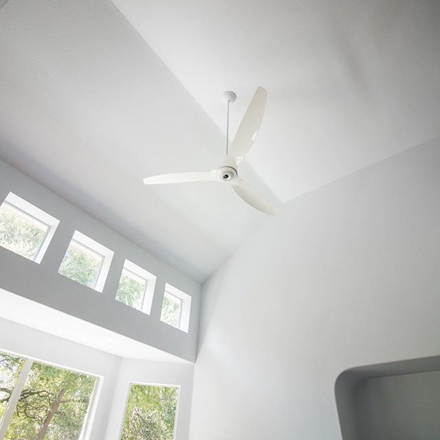 We installed our <a href="/haikuhome/">Haiku Home</a> fan a couple weeks ago, so I finally feel like we’ve used it enough to share what we think. Short version: I didn’t think I could like a fan this much 😂
Check out the full blog post review with the link in my bio
•
•
• 
#i… ift.tt/2B51tRl