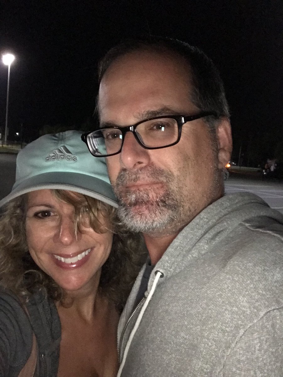StephanieKepke's tweet photo. #DateNight almost always means watching live music ๐ถ Last night was #Lordsof52ndStreet at a park - amazing #BillyJoel tribute band with original members of his band. #LibertyDeVito was as amazing last night as he was when I saw him with Billy Joel at the Boston Garden in 1993! https://t.co/nRy4igMu4P