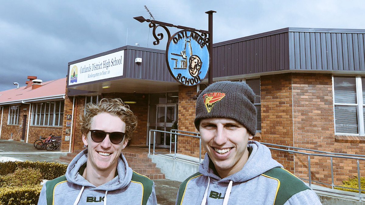 First stop en route to Flinders Island. One of my favourite country towns in Tassie, Oatlands. Great kids, great bakery! #mystateblitz #tasmaniasteam