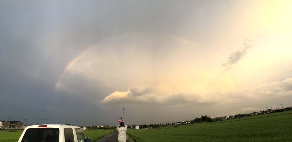 akioyu's tweet photo. 昨日の虹🌈
写真にはうまく写らなかったけど、二重の虹だった^ ^ https://t.co/tLUINAs4UA