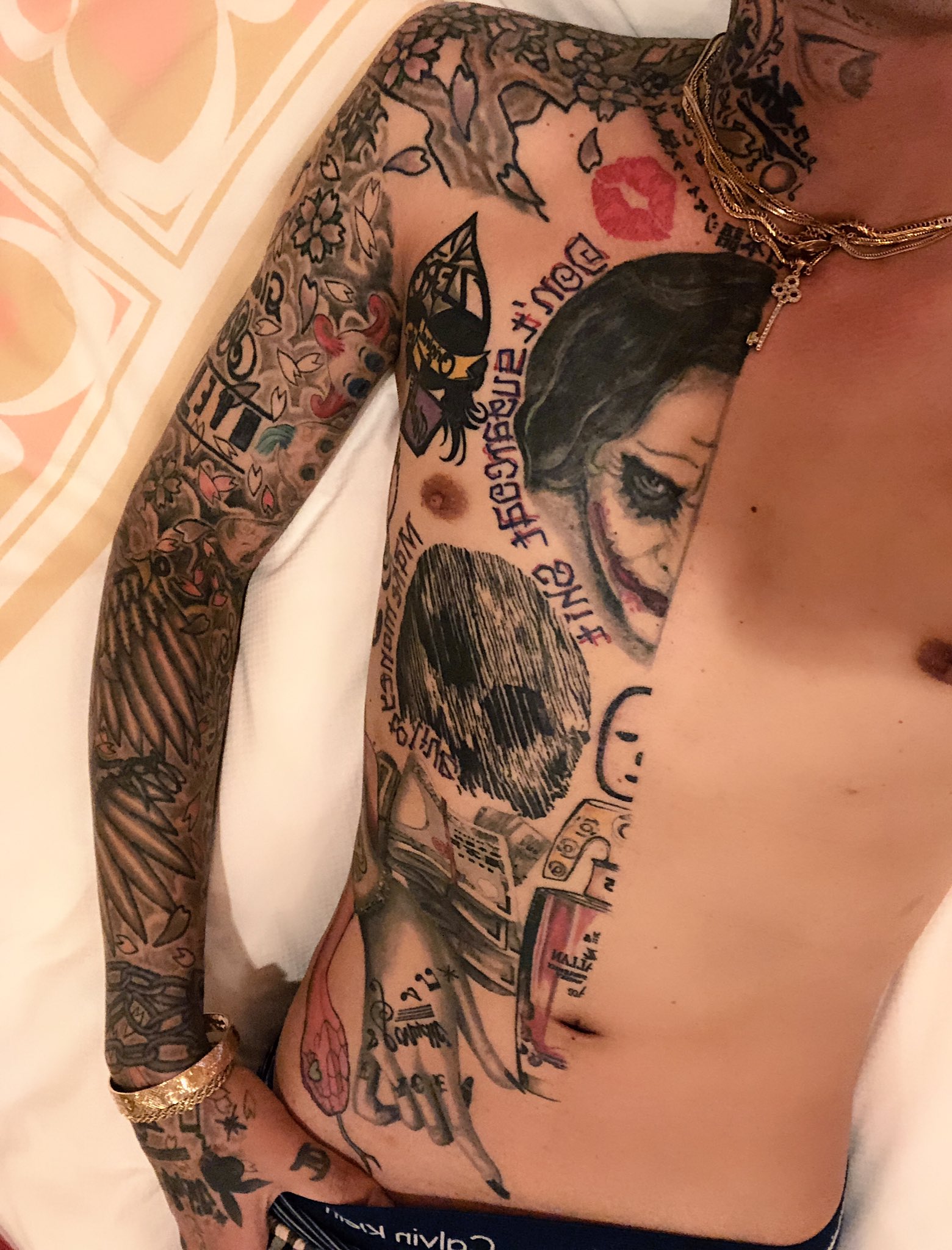 最も好ましい エース タトゥー 背中 エース タトゥー 背中 Image4u5ocj