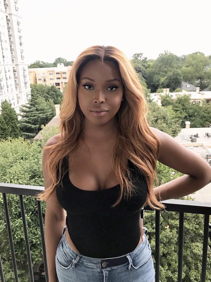 KingAmiyahScott's tweet photo. 🍯 https://t.co/blEF5BmAXl