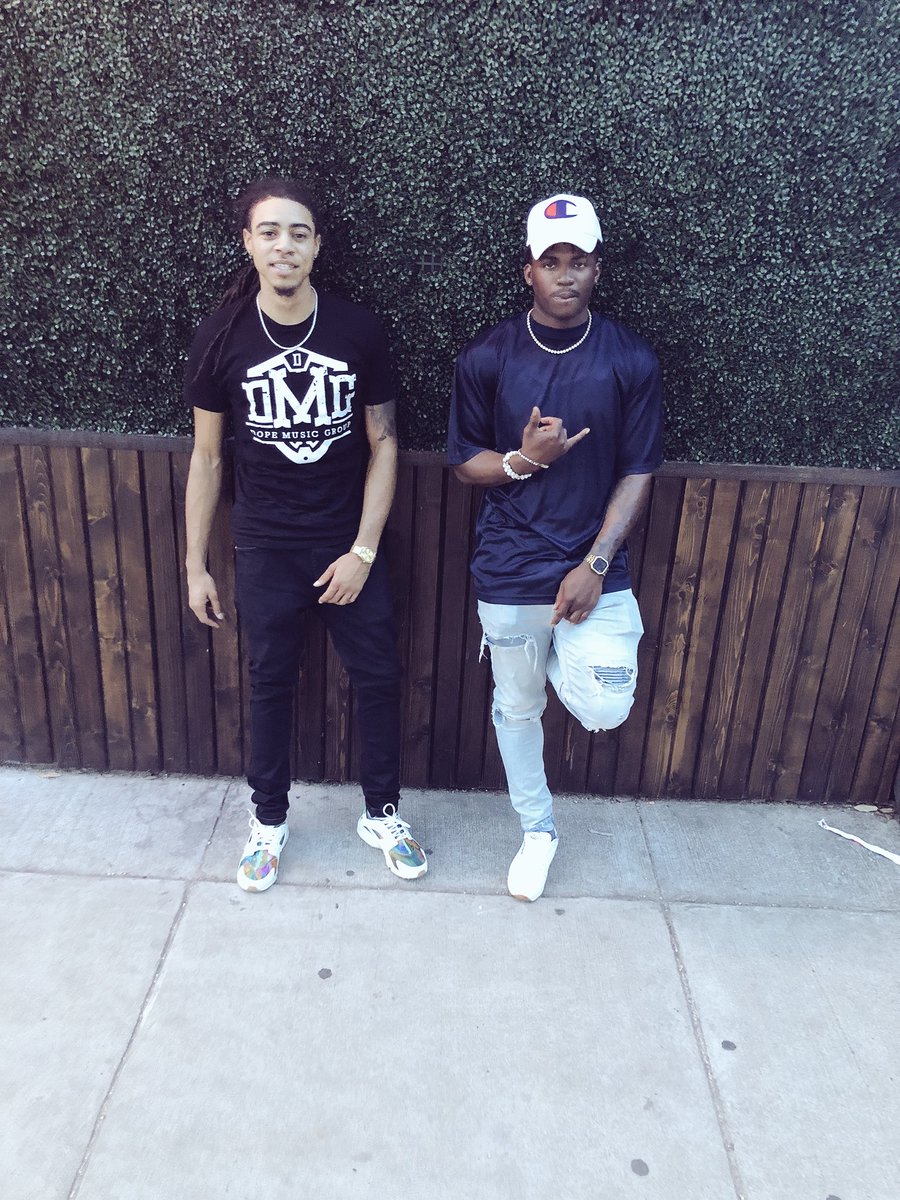 ToyBrandonMusic's tweet photo. We Still Here Nigga π―#DMG #ToyBrandonMusic #FlightTeamPromotions https://t.co/KlHkkXcpbV