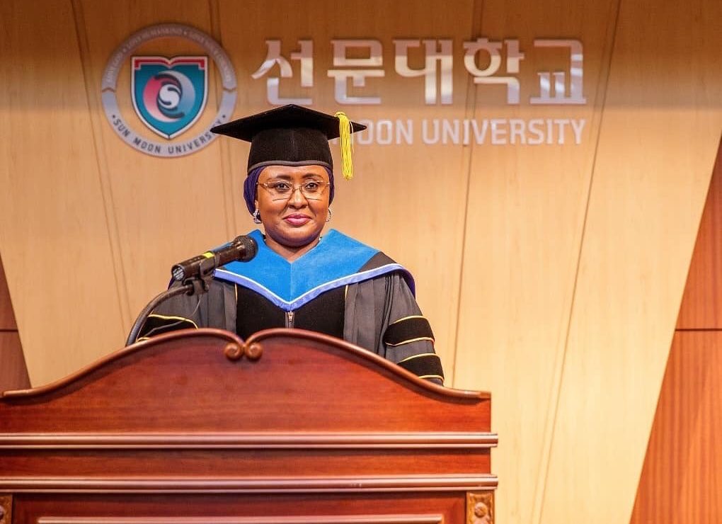 BashirAhmaad's tweet photo. Congratulations to Her Excellency, Wife of the President, Hajiya @AishaMBuhari who was honoured today with a Doctor of Philosophy in Public Administration (Honoris Causa) by Sun Moon University in Asan, South Korea. https://t.co/ujobtDwVvm