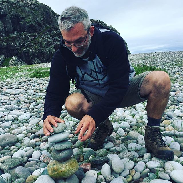 pickledbrisket's tweet photo. I think he’s missing stacking his sarnies.
#stackingstones #iona #onthebeach #islandexploring #takingabreak https://t.co/8GXOwDCBg1 https://t.co/YJUMv2tT7x