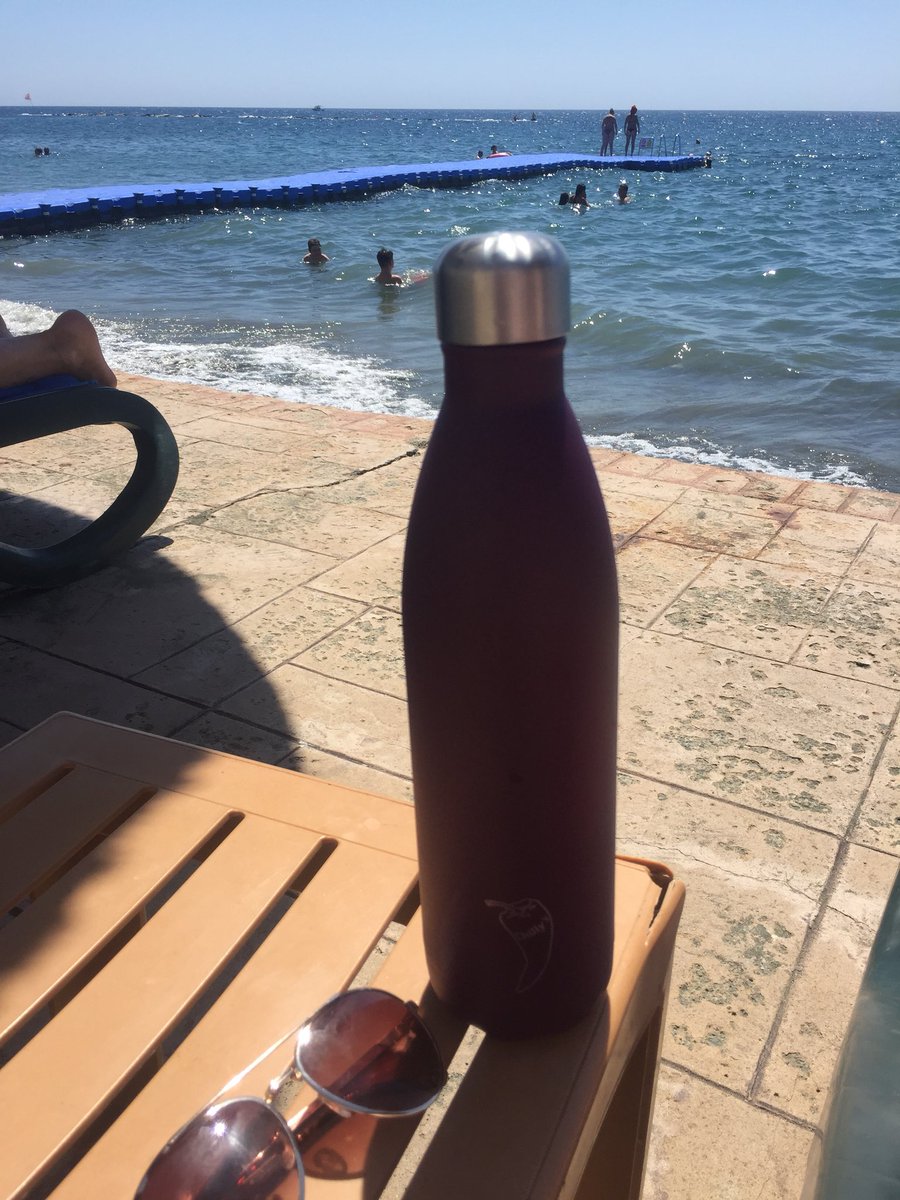 ClaireAndym's tweet photo. ucandoit prize coming in very handy...contents keeping cool, more than can be said for its owner. Thanks @novacroft https://t.co/kuWXwWYbC1