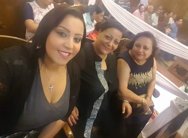 العيله الكريمه