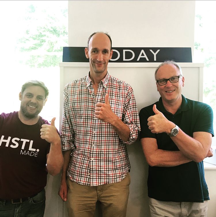 Happy International #LeftHandersDay ! Here's just a few of our lefty Hoppers. Did you know that the thumbs-up 👍🏽emoji is left-handed, while the thumbs-down 👎🏽emoji is right-handed? #lefthandedfactoftheday