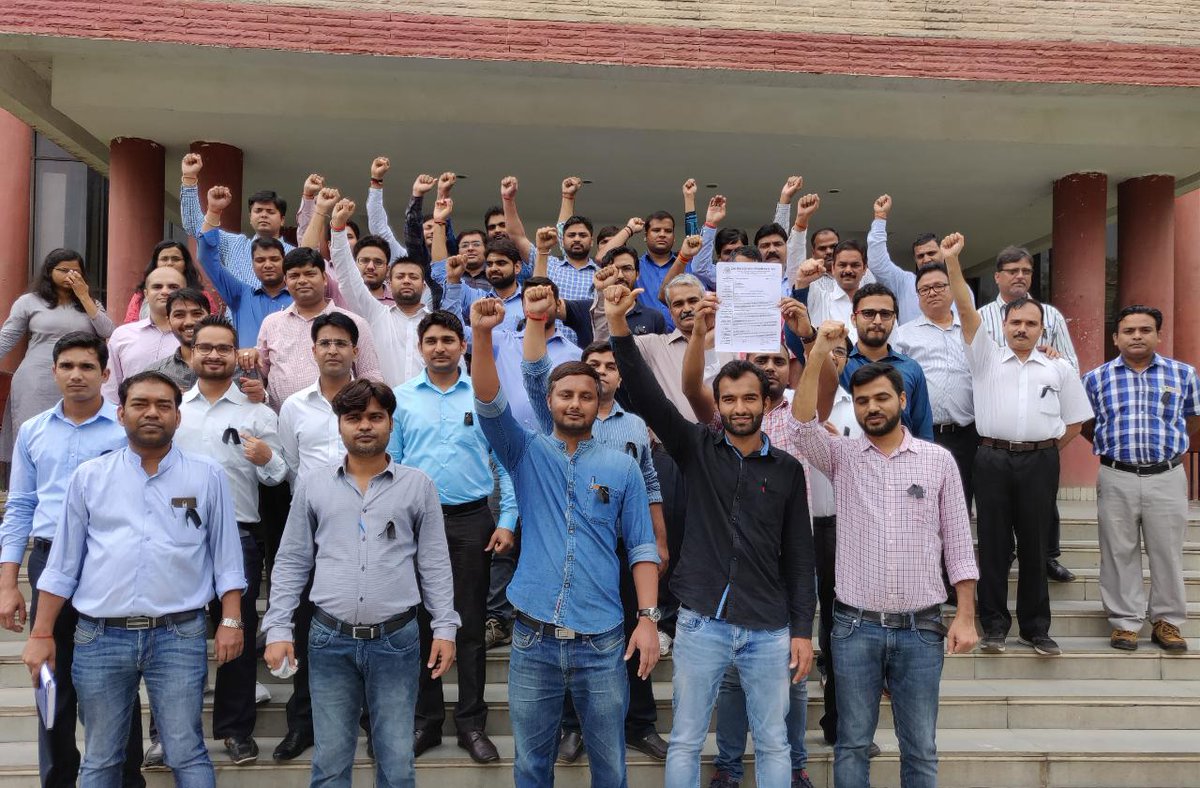 secret1pearl's tweet photo. Coal India Officers against 3rd PRC
@PiyushGoyal @PiyushGoyalOffc @CoalMinistry @CoalIndiaHQ @SushmaSwaraj #RemovePayAnomalyCIL https://t.co/PbHPFkvgaT