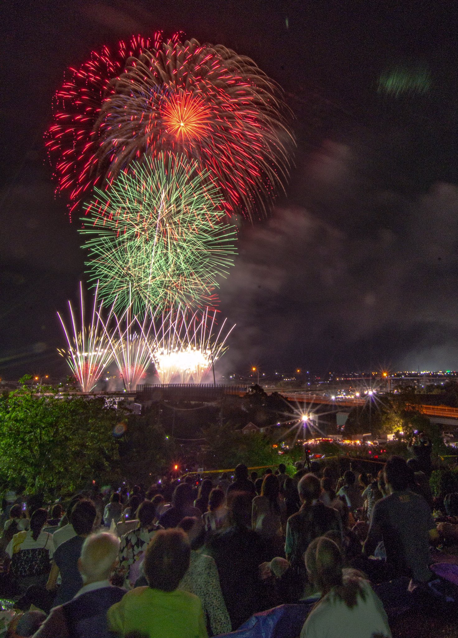 チキンハート 週末の花火写真 縦構図 1枚目 左 愛知県犬山市 2枚目 右 静岡県袋井市 明日は 岐阜県 かな まだまだ失敗ばかりだけど いい画が撮れますように 日本ライン夏まつり納涼花火大会 ふくろい遠州の花火 犬山花火 袋井花火