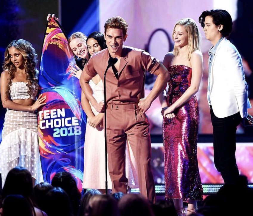 WriterRAS's tweet photo. Wow! 10 #TeenChoice2018  awards tonight. So proud of the #Riverdale family and most importantly the greatest most loyal fans! This was all because of you! ❤️🚢🎢🐍 https://t.co/Ve7wyAQhww