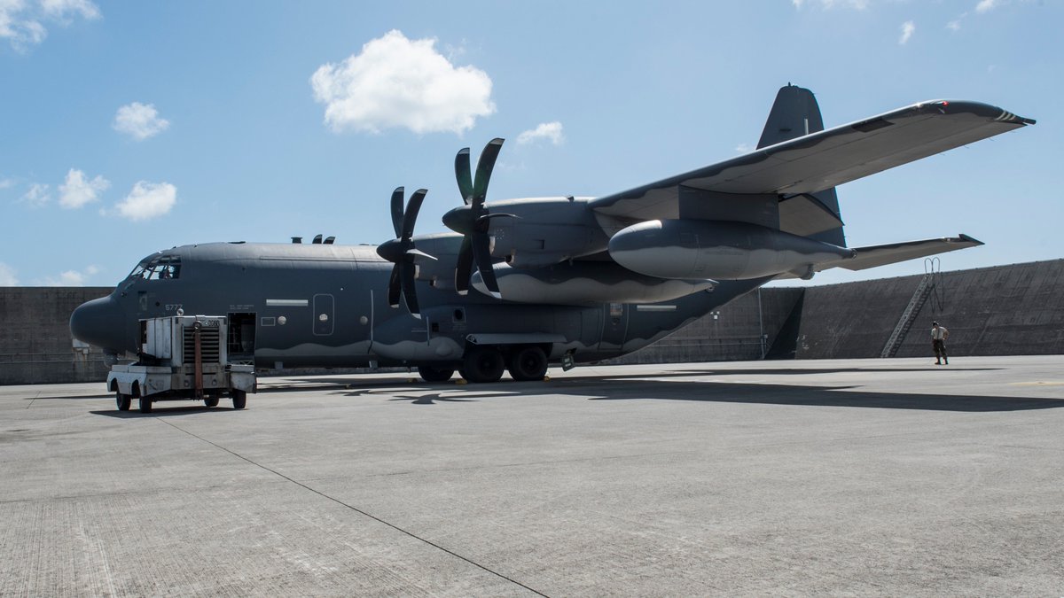 KadenaAirBase's tweet photo. #TeamKadena's #17SOS operate MC-130J Commando IIs & utilize the "Green Flight" program for new Airmen, helping them get up-to-speed and efficient in their new roles before putting them on live flights. @PACAF @PacificCommand @usairforce @USForcesJapan @DeptofDefense https://t.co/4PLV62LUNM