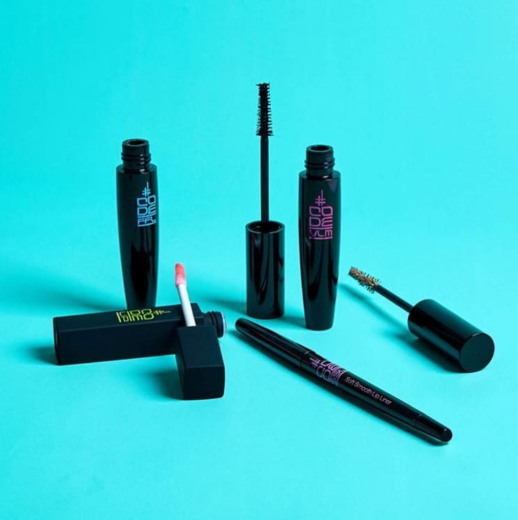 Reveelspain's tweet photo. #CODEVLM 👉 el aliado #perfecto del día a la noche 🌸
¡Para crear el #look que se adapte a ti!
[📷 by: @lucyalicebrooksbank 💞]
.
https://t.co/K3dfXc4bEF
Tienda Online 💣
#codebeautiful https://t.co/iqZY8NMpzV
