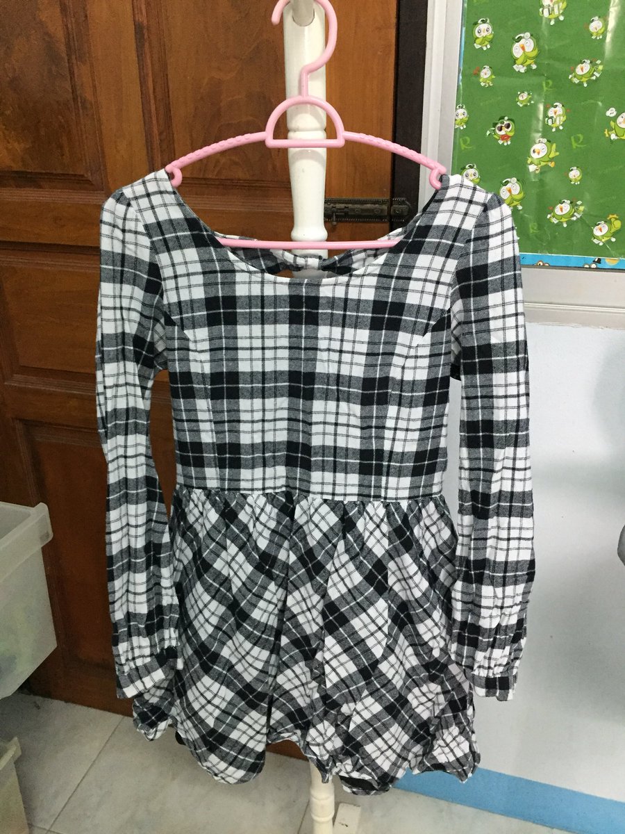 Nuttha7540's tweet photo. มือ2 100฿ https://t.co/OkieIAsODZ