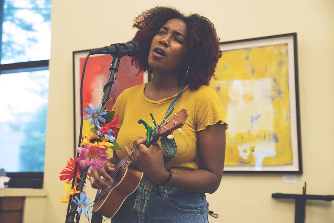 SongbirdMustafa's tweet photo. Library out loud festival 2018

#rva #livemusic
#ukulele #naturalhair #curlyhair #originalmusic #singersongwriter #70s #hippie #libraryoutloud #redhead #rvatalent #Vibes #afropunk #wildflower #neosoul #indieasrtist #TiaranAndrew #Bands #muscially #musician  #supportlocalartist https://t.co/h2N6lrXjrA