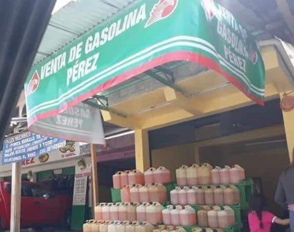 Gerarvalguz's tweet photo. #Hacerelbiensabebien como don V3rg@$ que emprendió su propio negocio, nada lo detuvo y continuó con su sueño a la Pepe y Toño 👏😂 https://t.co/ssdKWcuRw9