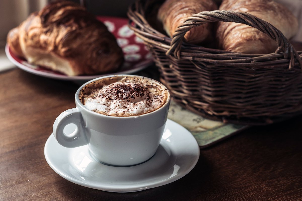 BreakfastPoin12's tweet photo. Dal letto al Bar passando per lo smartphone π€³ #breakfastpointapp buona #colazione #vegana #glutenfree https://t.co/jj4BEdmfPV