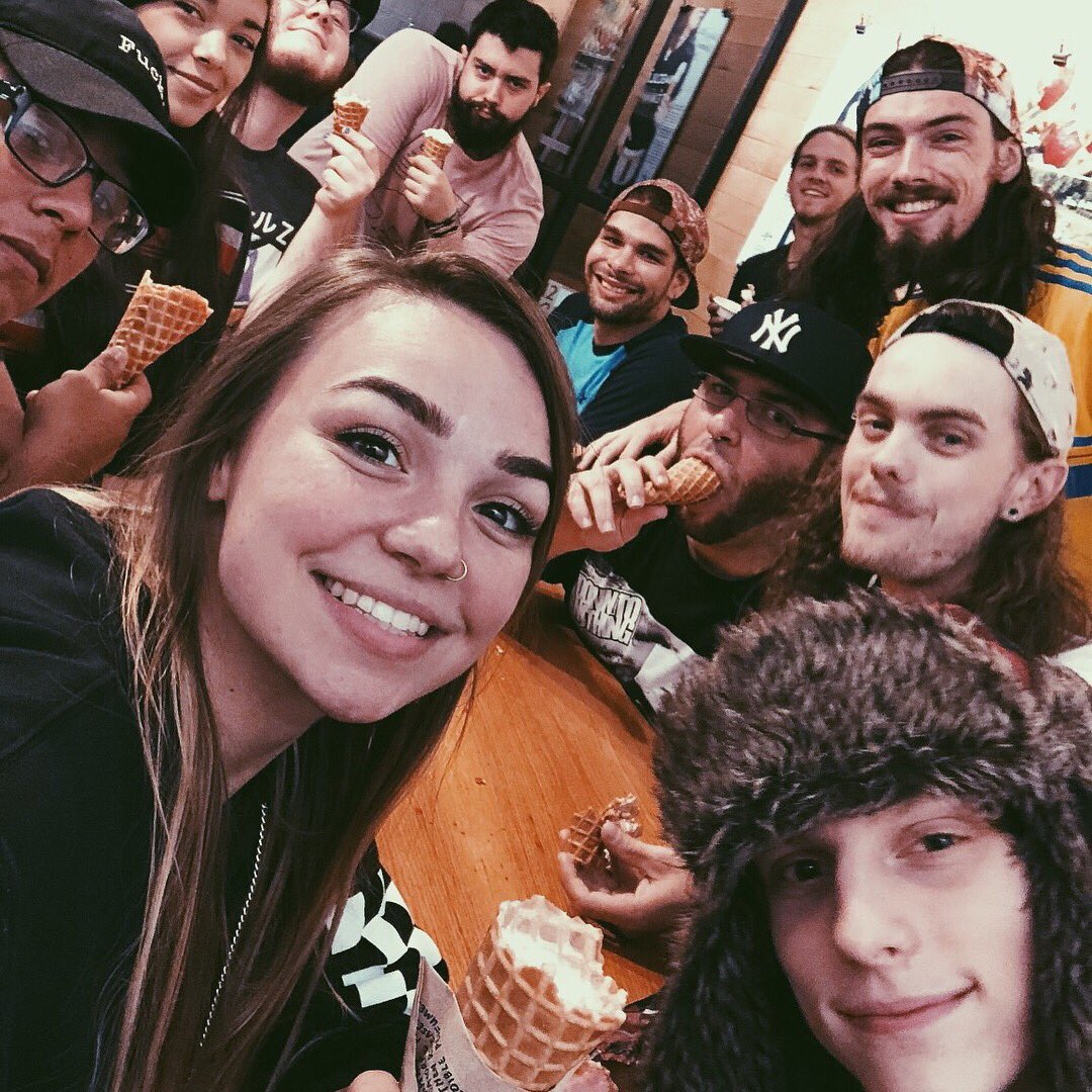 iomatopoeia's tweet photo. Why are these people like so amazing, beautiful, weird and stupid ๐๐ค #BBN2018 https://t.co/Zo0YRWgbHL