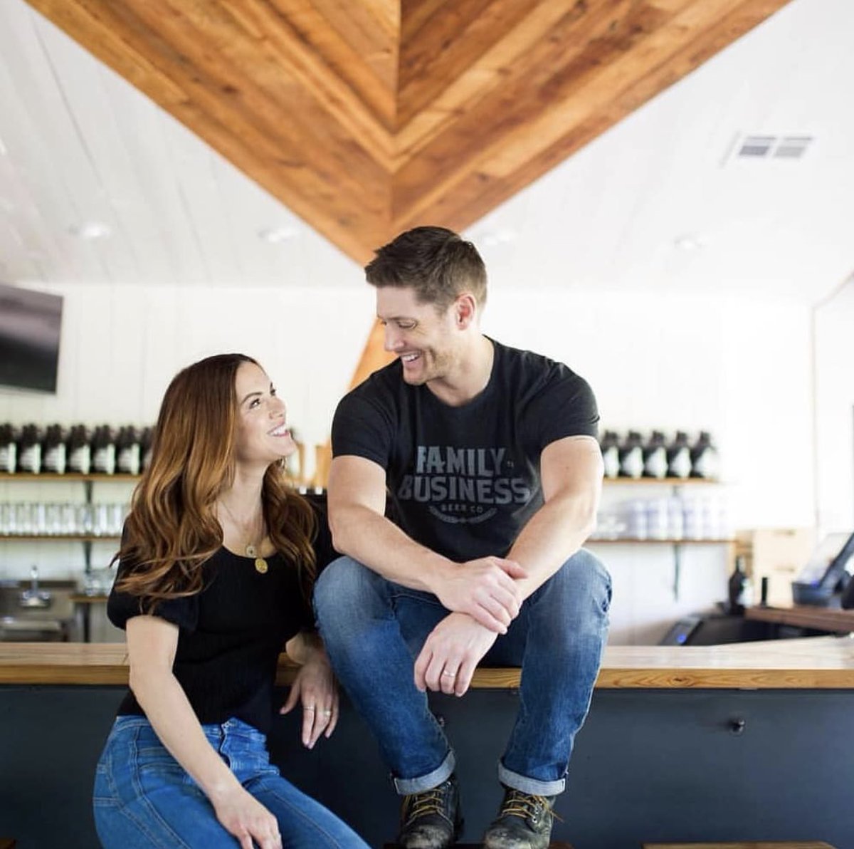 Me: i can see up ur nose.
Him: show me ur tits.

🤦🏼‍♀️😂