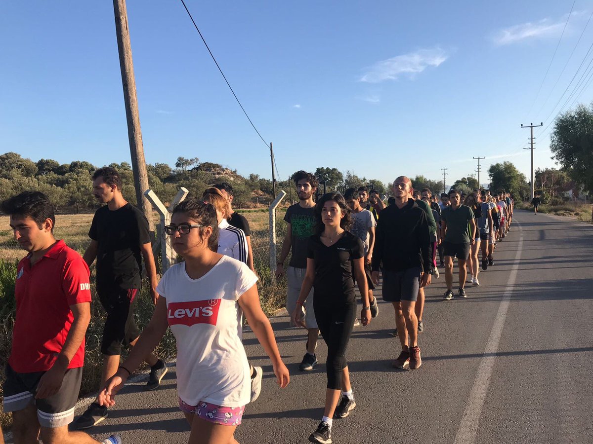 BodrumTGB's tweet photo. Zihnimizi ve bedenimizi dinç tutmak için TGB Geleneksel Yaz Kampımızın 2. günü sabah sporu ile başladı.

#TGBYazKampı https://t.co/CGVCIvN45X