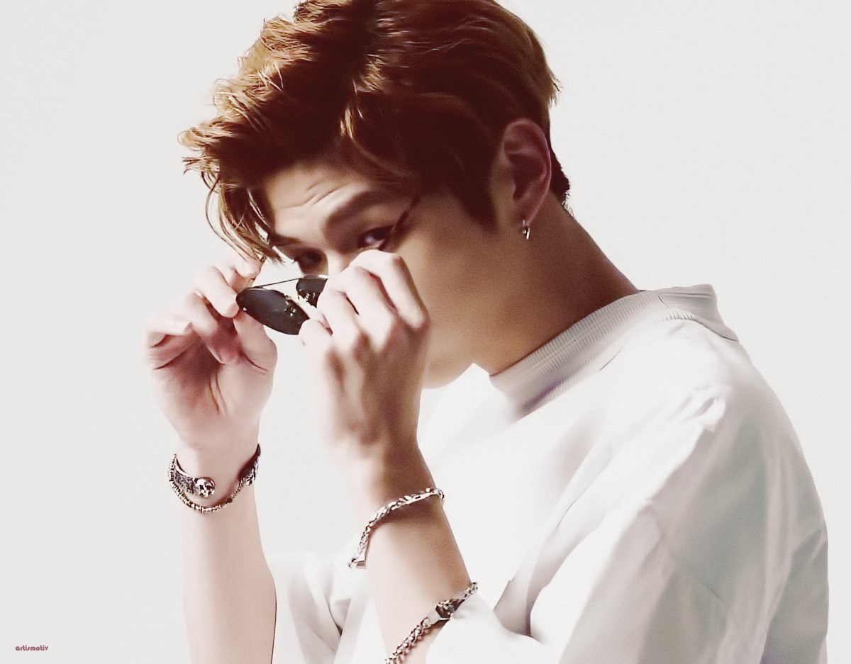 artismotiv's tweet photo. #KangDaniel #강다니엘 #KissingHeart https://t.co/q1Gw0uOlqK