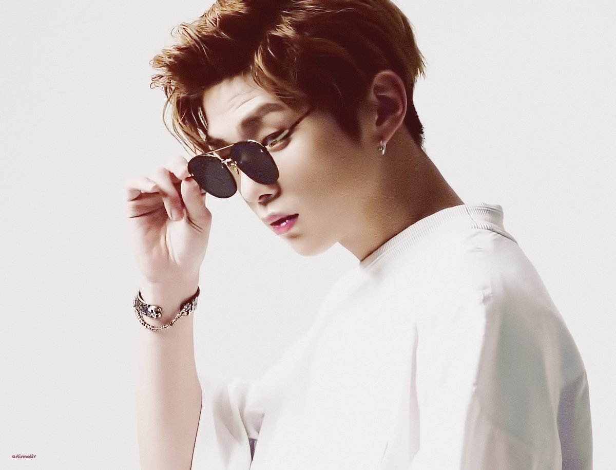 artismotiv's tweet photo. #KangDaniel #강다니엘 #KissingHeart https://t.co/q1Gw0uOlqK
