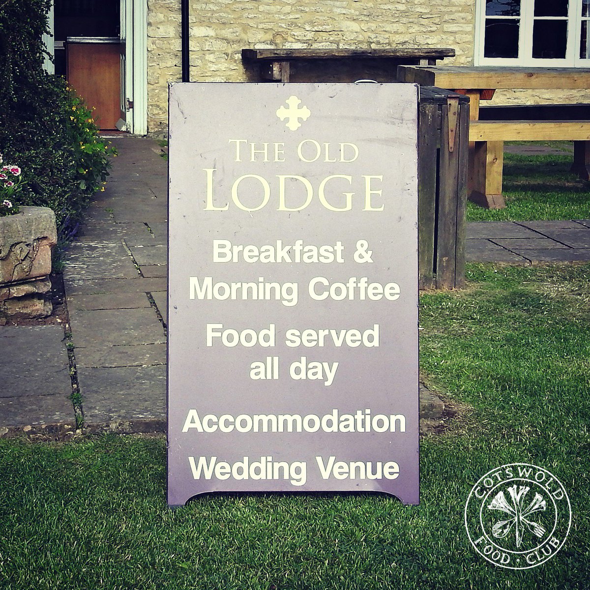 cotsfoodclub's tweet photo. The Old Lodge, the perfect #weddinglocation #minchinhampton https://t.co/3ZSr4bmN6C