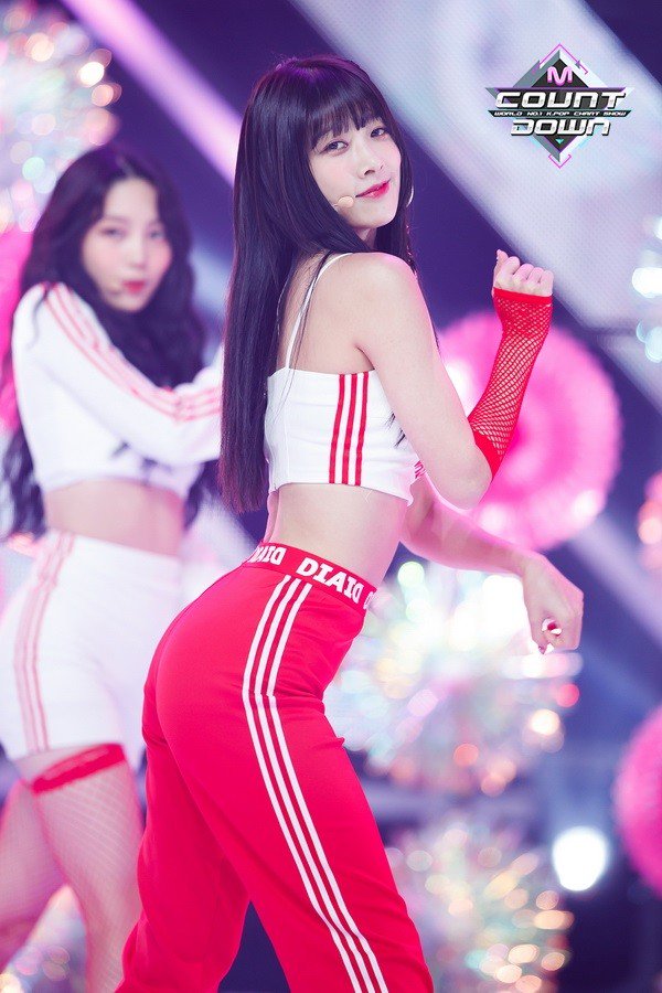 U_Reminiscence's tweet photo. 수연 진짜 매일매일이 새로워..
#다이아 #DIA #유니스 #EUNICE #허수연 #WOOWOO https://t.co/y3UZ2eDDEQ