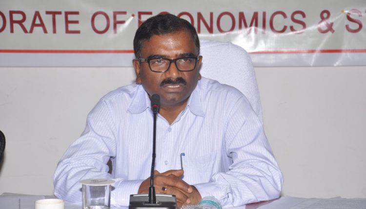 kalingatv's tweet photo. #BREAKING | Orissa High Court grants bail to IAS officer Vinod Kumar and another accused Purna Chnadra Das ; Both sentenced to 3 years jail term by Special vigilance court on August 10  in connection to #ORHDCScam #Odisha https://t.co/EdMWCKkAKO