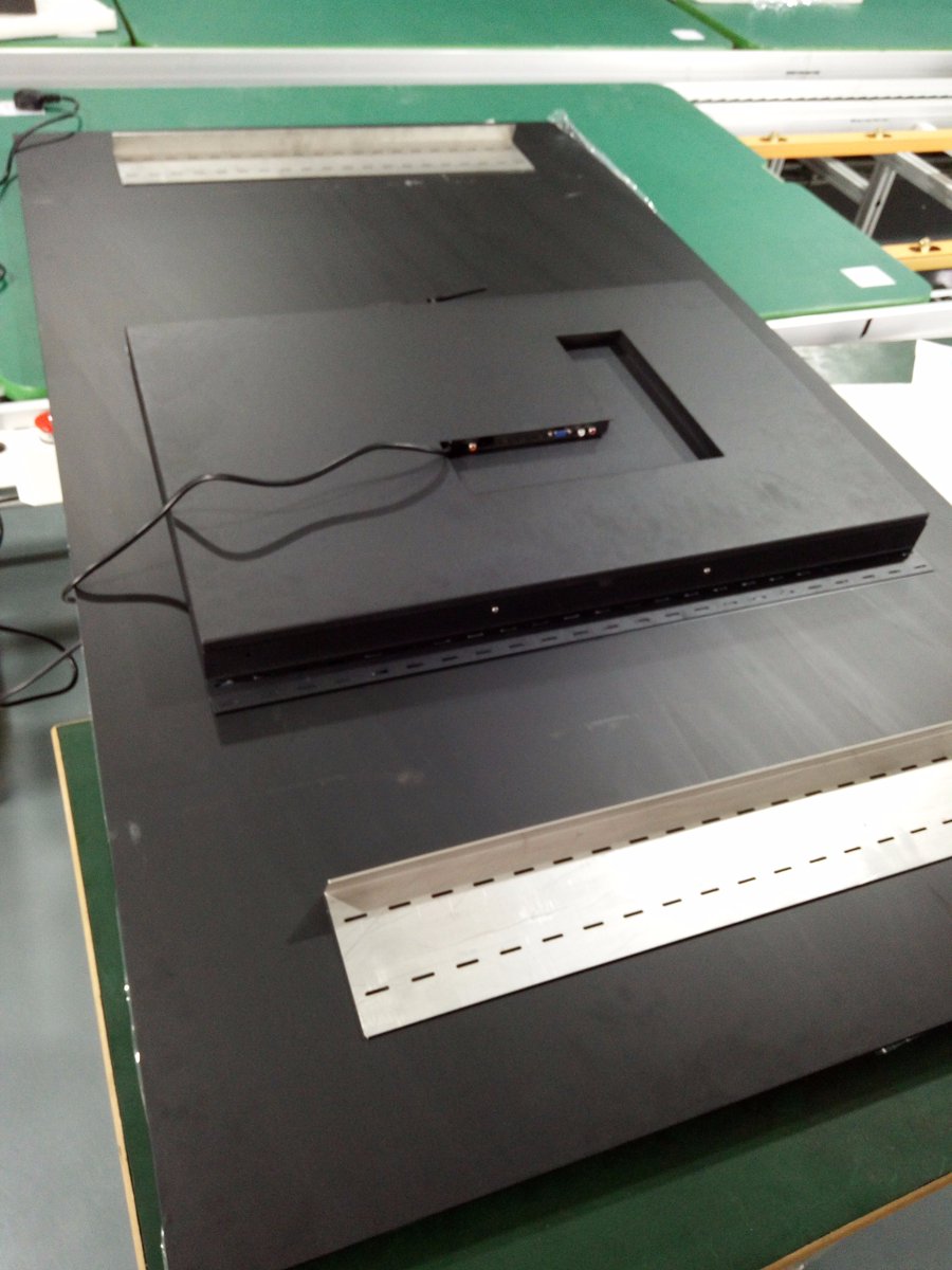 OnlyLiu1's tweet image. mirror TV