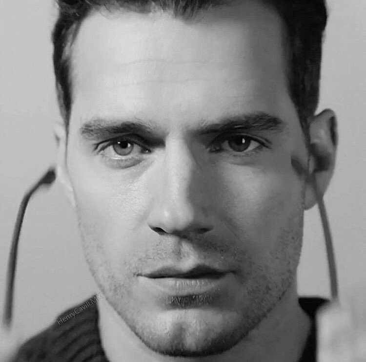 HCavillSpain's tweet photo. ¡Nuevas fotos de la campaña Hugo Boss Eyewear! https://t.co/2I6TFqnNxc