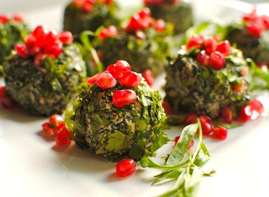 gurmeakademi's tweet photo. Pkhali
Gürcistan mutfağında çok popüler bir mezedir ve “pikali” diye okunur.
#pkhali #meze #gurmeakademi https://t.co/mZff0O9WPl