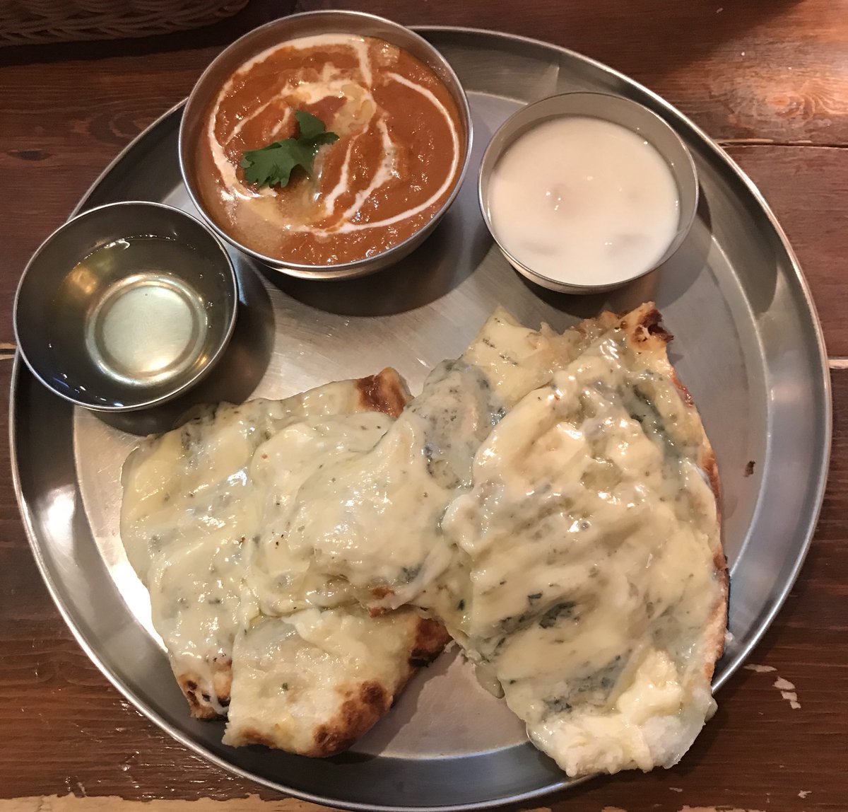 りょうくんグルメ まじでこの世の全てのチーズ好きに教えてあげたいんだが新宿のターリー屋には全ての人間を虜にする禁断の蜂蜜ゴルゴンゾーラチーズナンがある これが蜂蜜チーズたっぷりで超絶美味いからぜひ全国のチーズ好き チーズを愛する者たち りょうくんグルメ まじでこの世の全てのチーズ好きに教えてあげたいんだが新宿のターリー屋には全ての人間を虜にする禁断の蜂蜜ゴルゴンゾーラチーズナンがある これが蜂蜜チーズたっぷりで超絶美味いからぜひ全国のチーズ好き チーズを愛する者たち