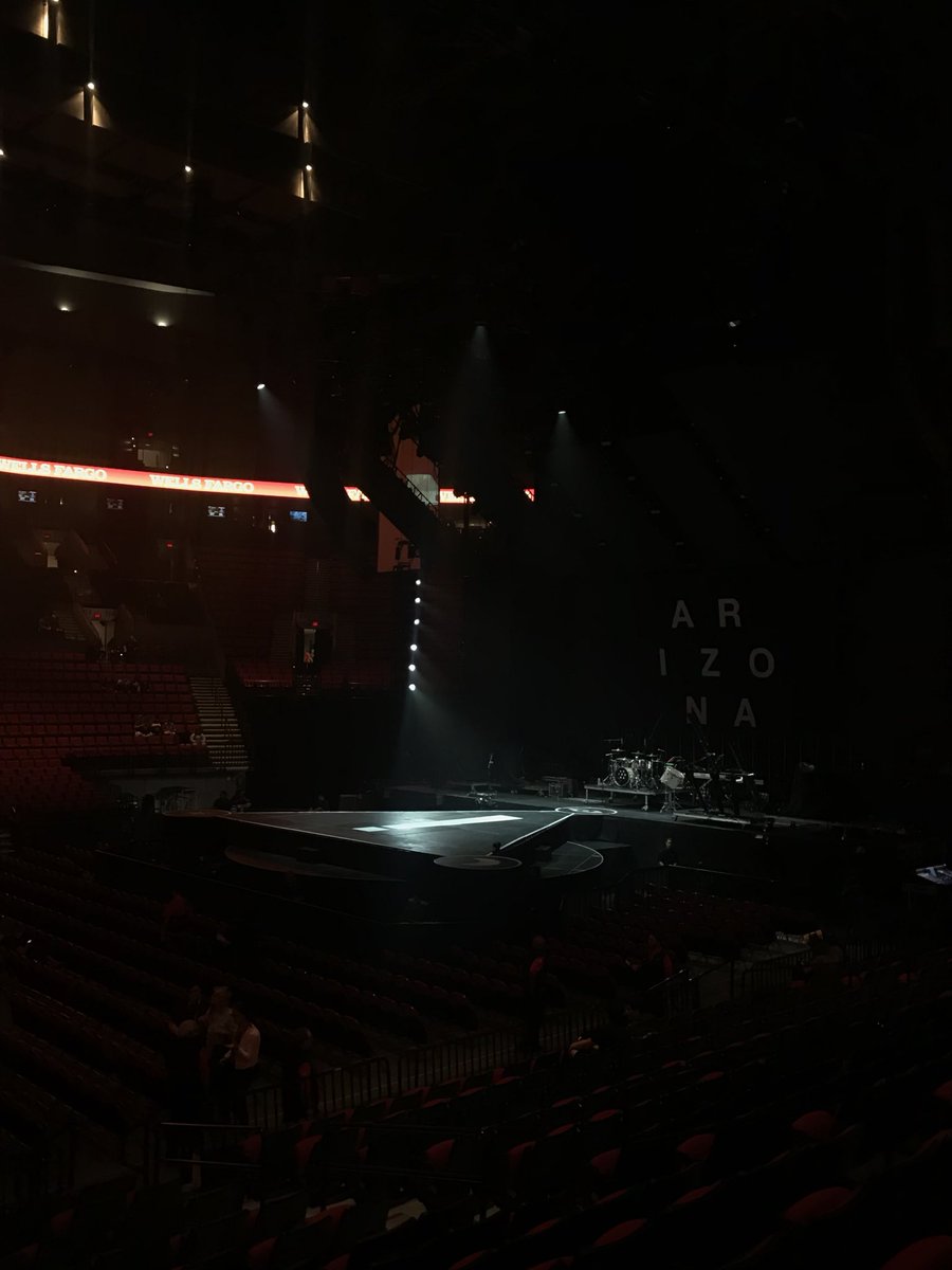 lanemonsrud's tweet photo. I'm so glad I got to be part of this lovely project, seeing the excitement as I handed the hearts to people was beyond words. #PATDhearts #PATDportland #heartsproject https://t.co/QJIiTYyulo