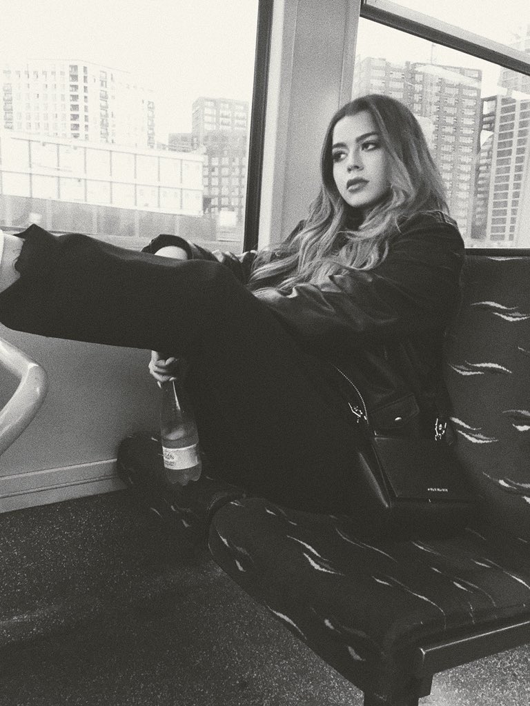 TessaBrooks's tweet photo. he offered her his world, she said she had her own 🥀 https://t.co/clGrcYzZyQ