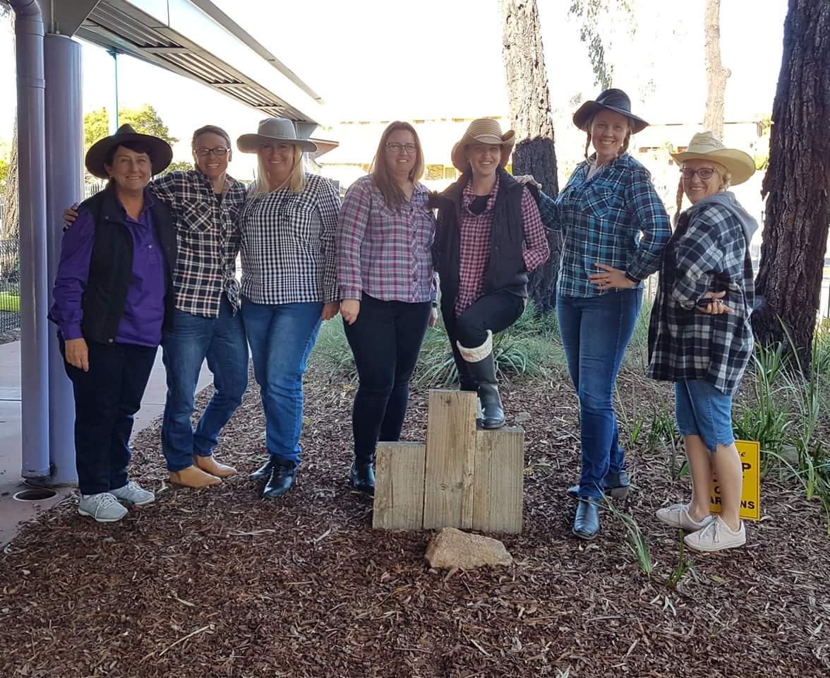 KPS raised $965 (and counting) for 'A Fiver For A Farmer' fundraiser today. We are a small school of 185 kids with the biggest hearts. Thank you to our awesome families for getting behind this important initiative. #afiverforafarmer #sun7 <a href="/sunriseon7/">Sunrise</a> <a href="/jepaterson1/">Jodie Paterson</a> <a href="/_iEndo/">Karen Endicott</a>