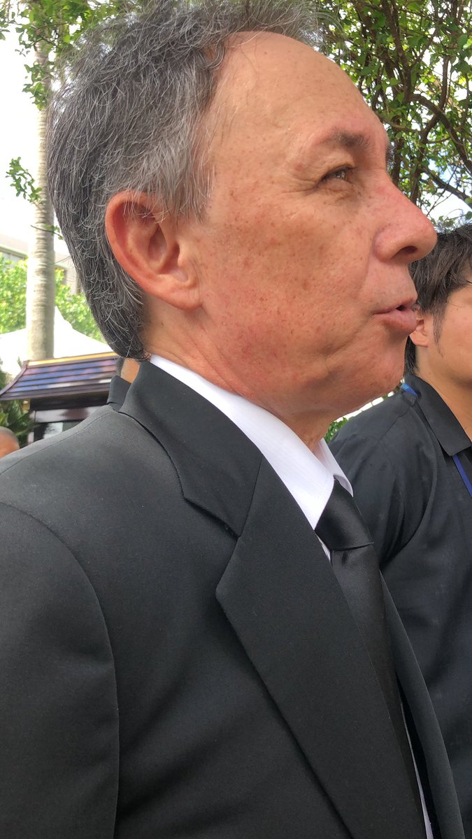 Togo Inomata 大袈裟太郎 翁長知事の告別式に参列してきました 撮れませんでしたが安室奈美恵さんからの花もありました 後ほど記事にまとめます Flowersformronaga 翁長知事追悼 沖縄 辺野古 高江