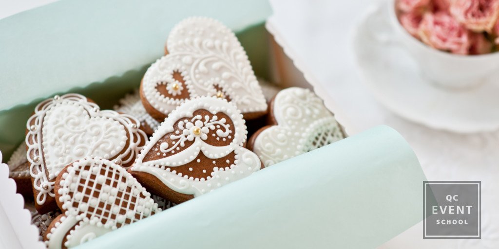 QCEventSchool's tweet photo. What do you think about using beautiful cookies instead of a wedding cake? Can cookies stand alone or do they need to be accompanied by a larger dessert? #EventSchool https://t.co/Uu3v91cs2r