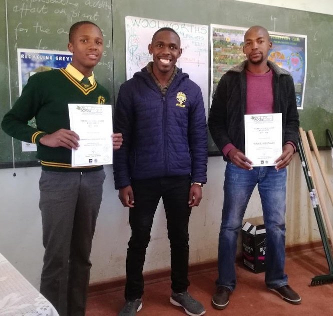 eduplantza's tweet photo. The workshops have equipped participants with skills such as: Implement & maintain a #Permaculture garden; Soil preparation #waterharvesting; Planning & planting a #foodforest; Best practices for growing #healthyplants; Better health through food & #nutrition #EduPlant #PermaFun https://t.co/2dZrJlcQcN
