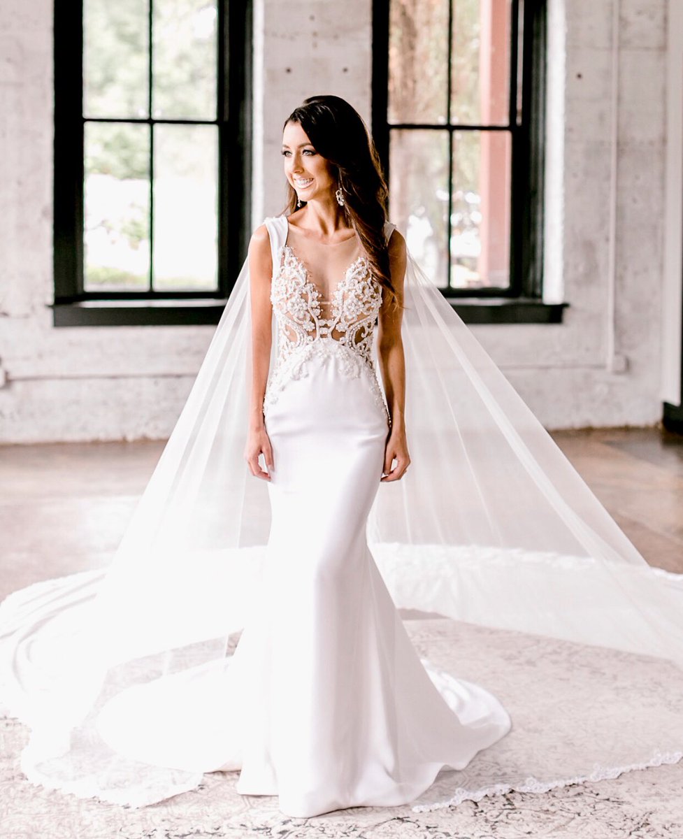 GregoryEllenbur's tweet photo. Here comes the #GregoryEllenburgBride !
We were so honored to be a part Lindley Mayer and Gordon’s special day.
#gregoryellenburgbride #gregoryellenburg #madetomeasure #thebeautyisinourwork #goinggulledge https://t.co/RPXz4cc7gH