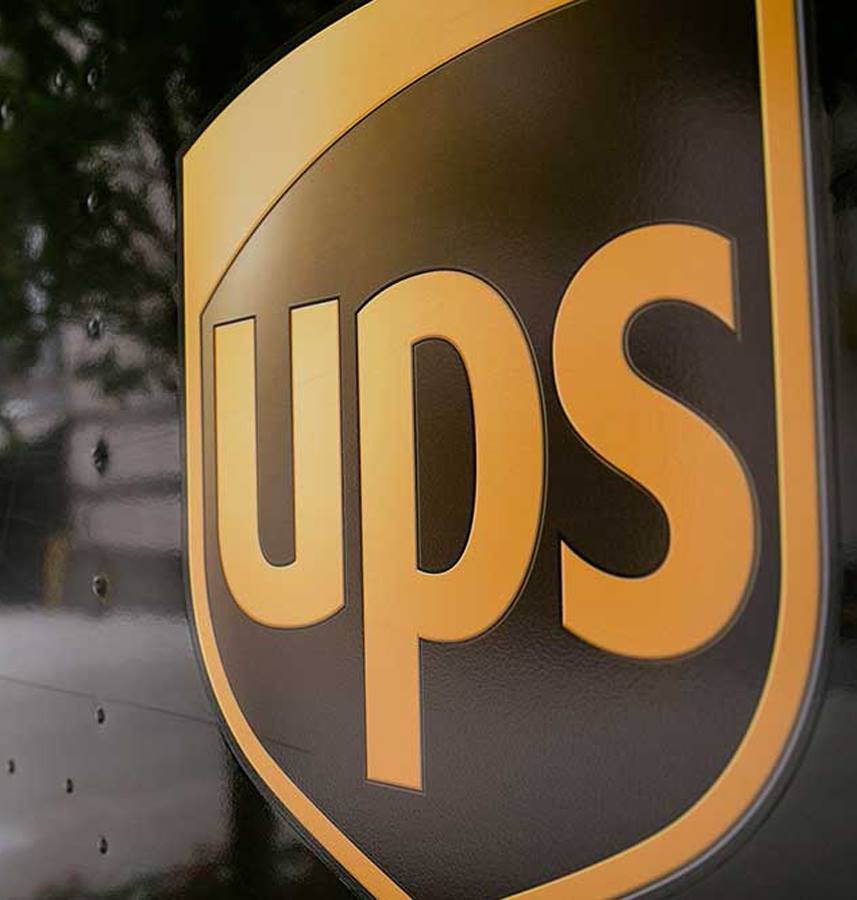 GeneralColor's tweet image. #ColorID… Why is UPS Brown?
In 1916, Charlie Soderstrom joined UPS and selected brown for their uniforms and delivery vehicles. He chose a hue of brown that was similar to “the color used on Pullman rail cars because the color reflected class, elegance, and professionalism –
