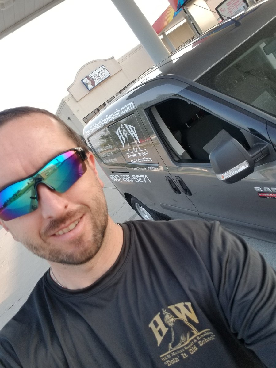 ElecHw's tweet image. Heading to Jamestown, NY for an extended service call. Gonna be installing 3 #Newall #DigitalReadOut systems along with 2 #ServoProducts powerfeeds.