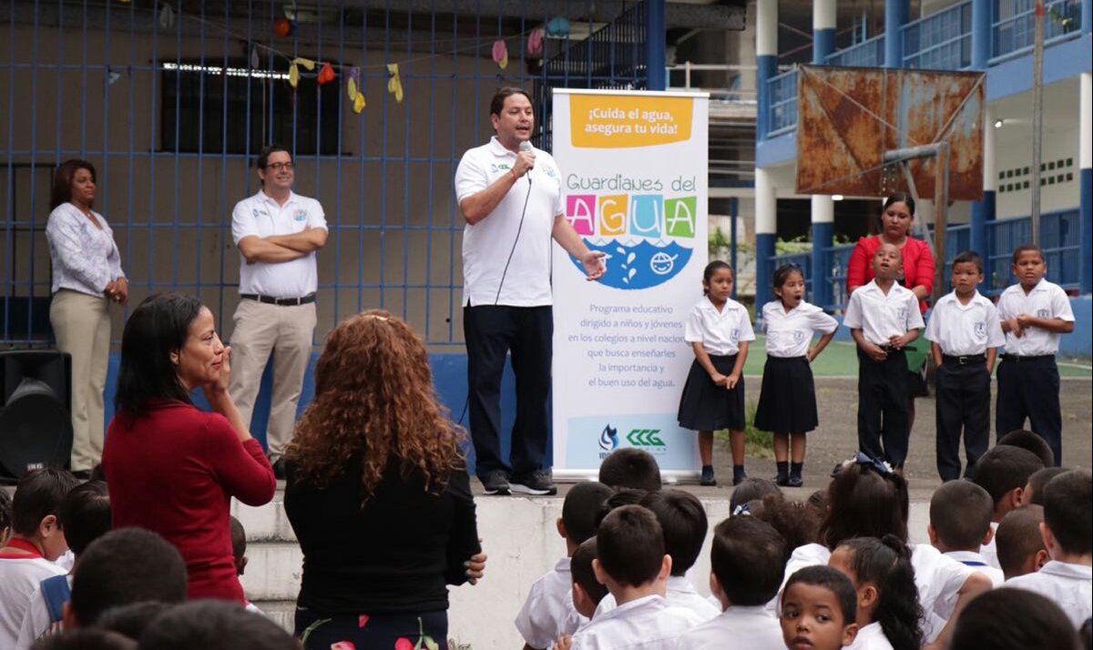 IDAANinforma's tweet photo. Como parte del compromiso de incentivar a los estudiantes de nuestro país a hacer buen uso del agua potable, el IDAAN llegó hoy a la escuela Dr. Belisario Porras en San Francisco a escoger al equipo de "Guardianes del Agua" @Meduca_Panama @COCIGE https://t.co/Lwi5bA2IpN