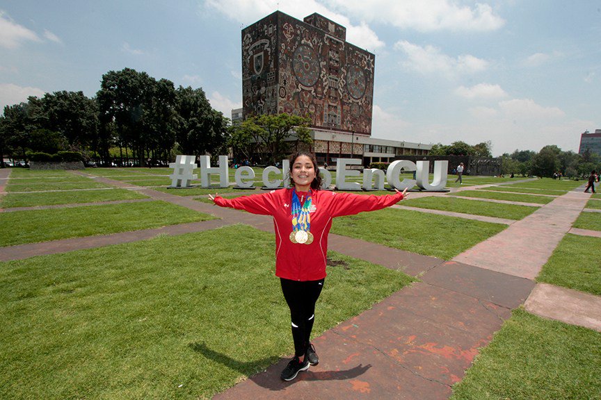 FIUNAM_MX's tweet photo. Fueron nueve las medallas pumas en Centroamericanos. Destaca Teresa Alonso García, de la Facultad de Ingeniería, con 3 oros. 🥇🥇🥇 
https://t.co/iZzrU4ImcE #HechoEnCU
#OrgulloUNAM #OrgulloFI https://t.co/tF2yYbHDn8