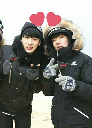 Dongjun_Heaven's tweet photo. Precious lil babies โคโค
#deokspatch
#wonho #kihyun https://t.co/vjQYhSCfSv